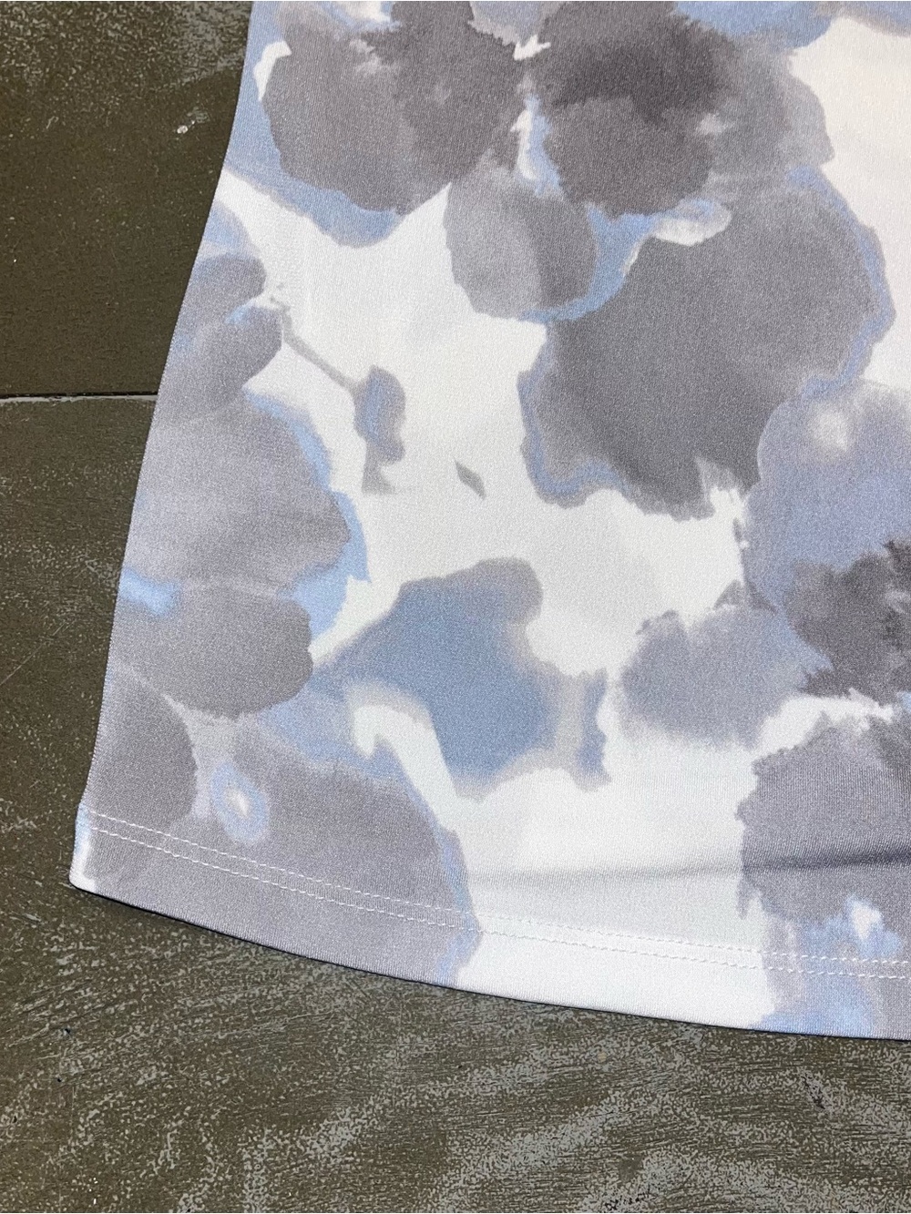 Calvin Klein gray Blue Sleeveless Tank Dressy Blouse NWT Ladies Medium Floral - Picture 2 of 7